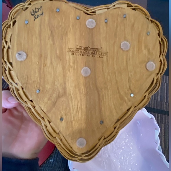 Vintage Longaberger baskets lot of 3, Valentines Day, heart shaped 2004-2005 - Picture 11 of 16